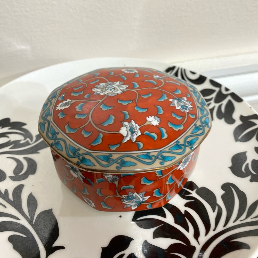 Vintage Takahashi San Francisco Hand Decorated Trinket Box